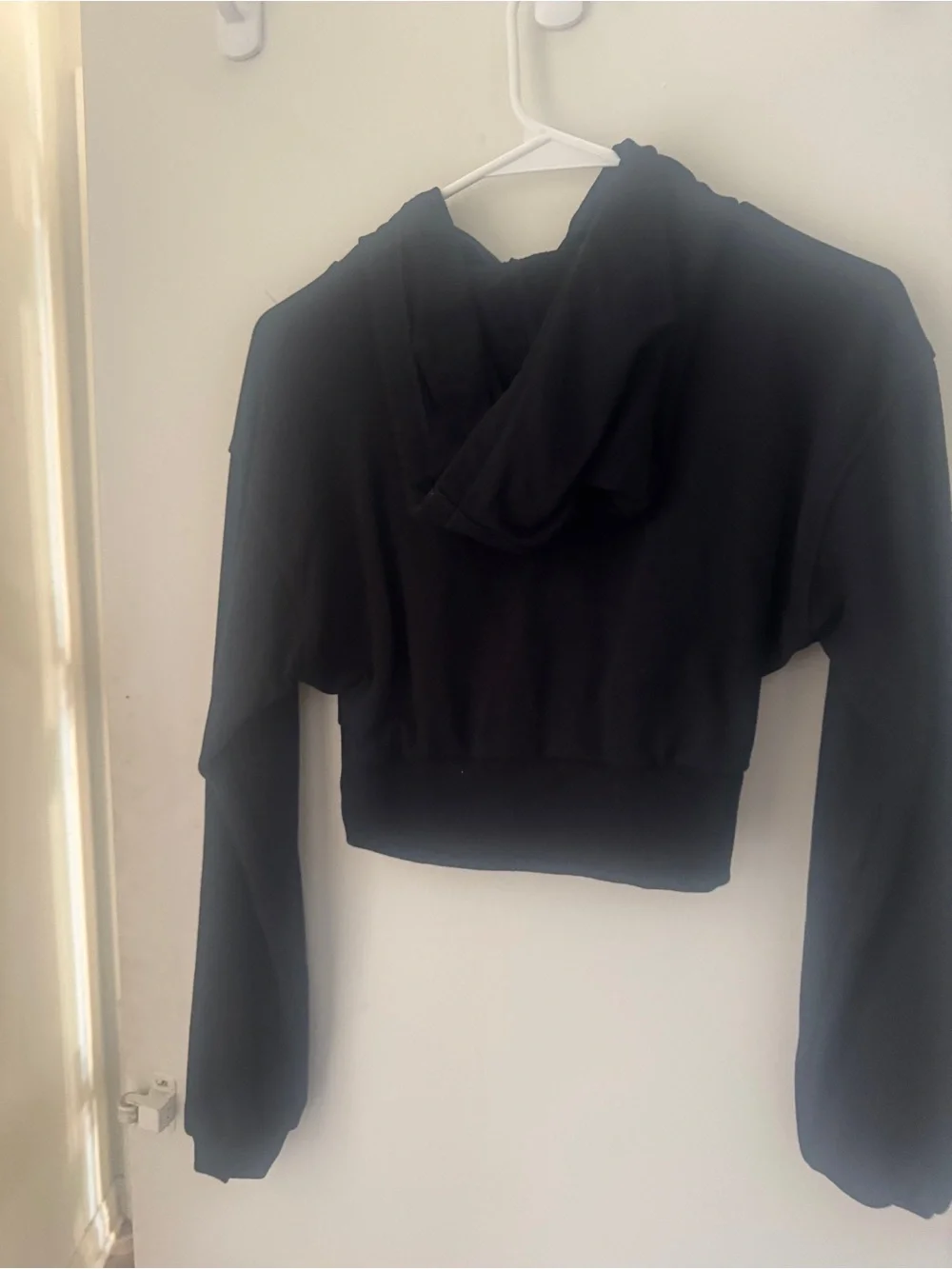 HALARA Black Cropped Hoodie with Front Cutout